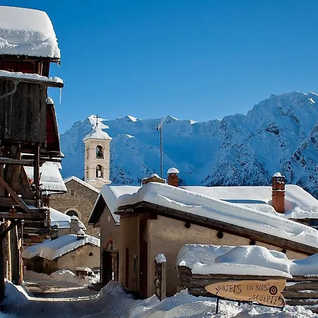 Hotel Les Chalets Du Villard